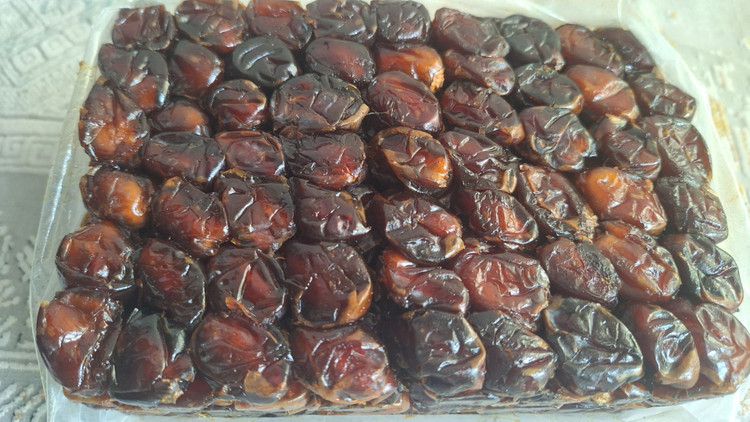خرما برحی درجه یک و تازه هرمزگان - 2100 گرمی